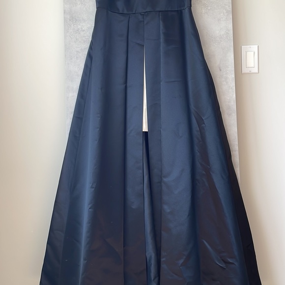 Women’s Alice + Olivia Long Dress W/ Slit - Size 10 - Picture 2 of 10